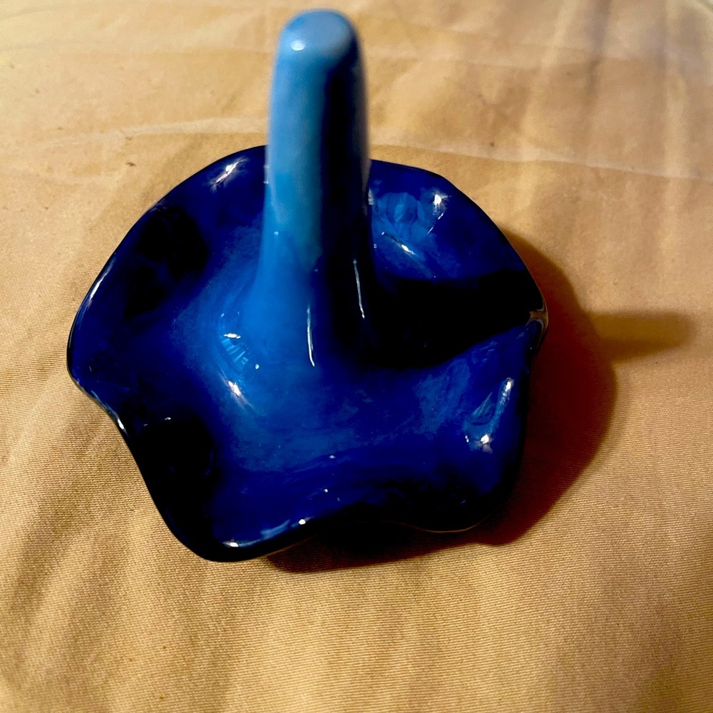 Ring holder. Great shape, blue cobalt. With dots on the bottom.
